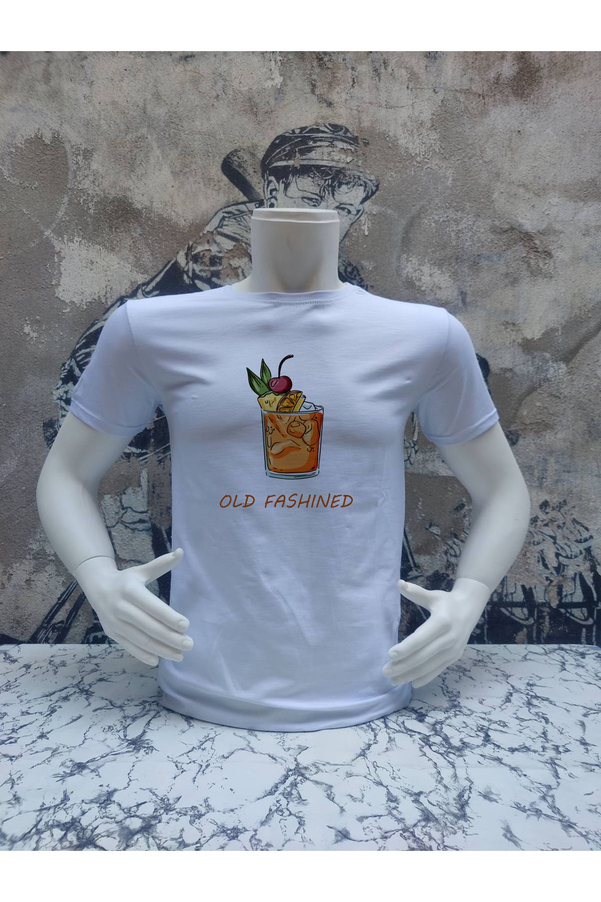 Tuğser Collection OLD FASHINED BASIC T-SHIRT