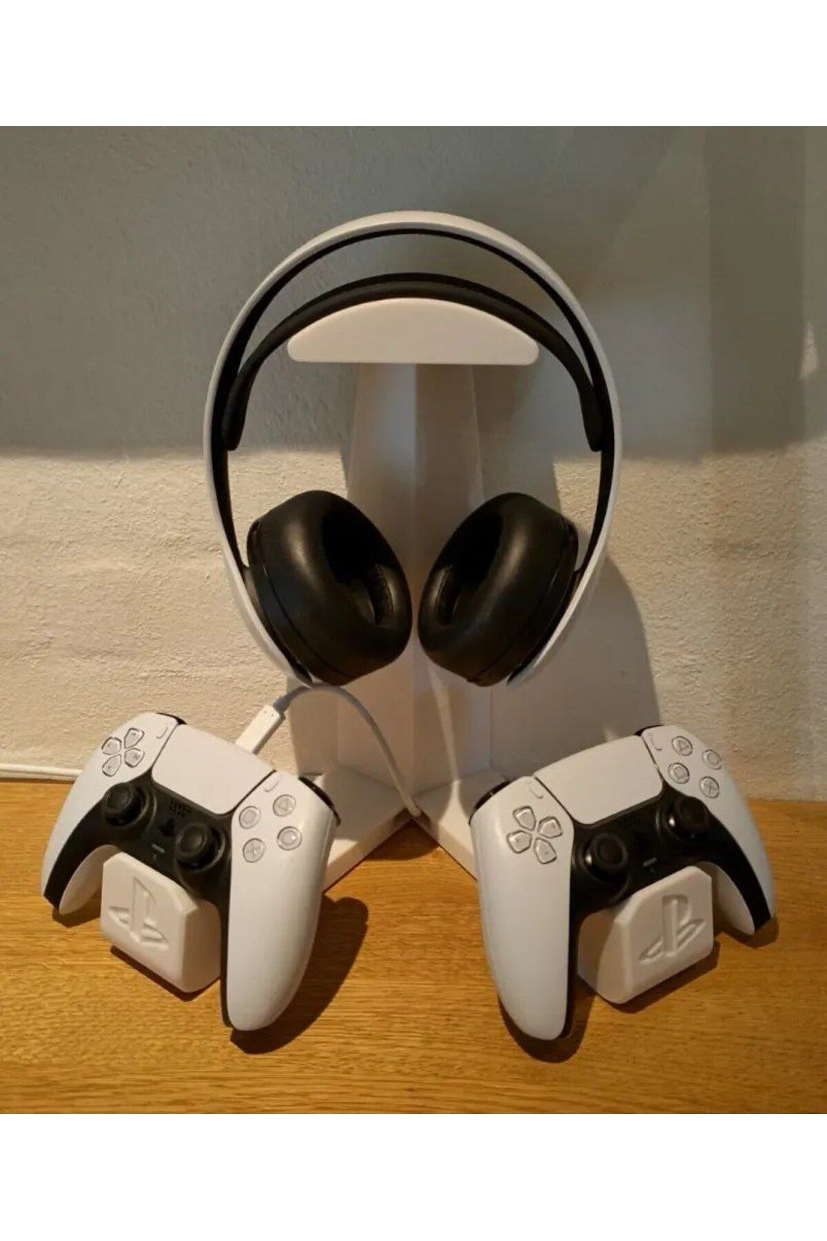 ValoriaConcept 🎮✨ PS5 2 Kol + 1 Kulaklık Standı Seti – Şık & Dayanıklı 3D Baskı Aksesuar 🎧🔥