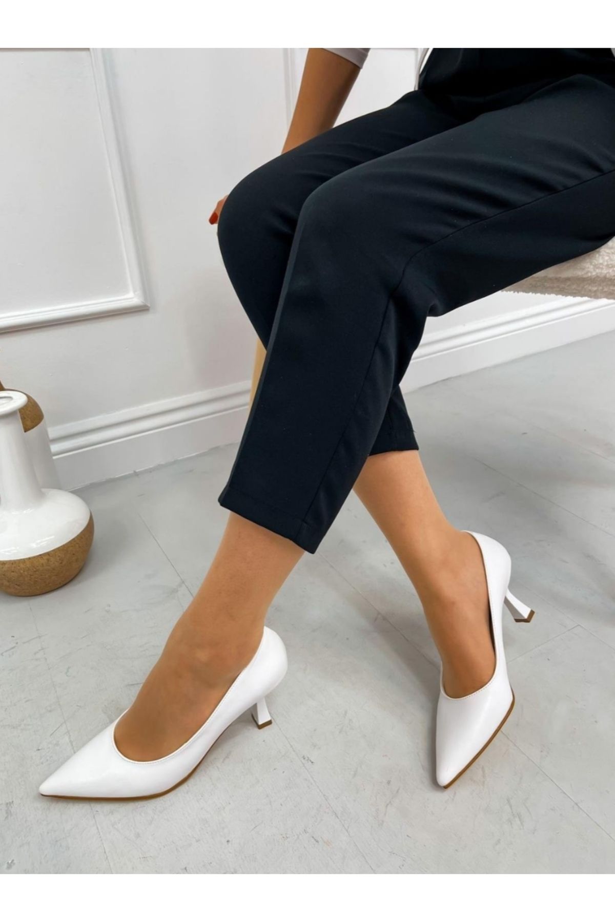 ELİDOLU Beyaz kadın stiletto topuklu ayakkabı sivri burun
