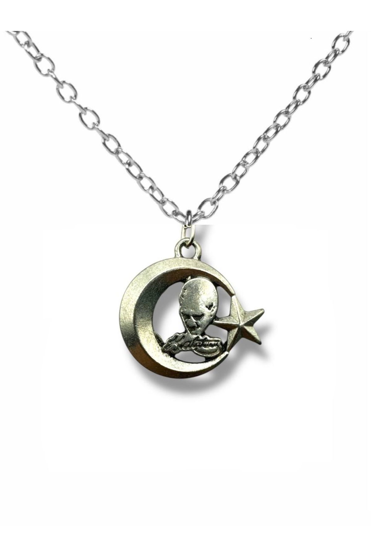 Herşey Nota Ay Yıldız ve Atatürk Silüeti Figürlü Kolye – Gümüş Renk Unisex Metal Takı