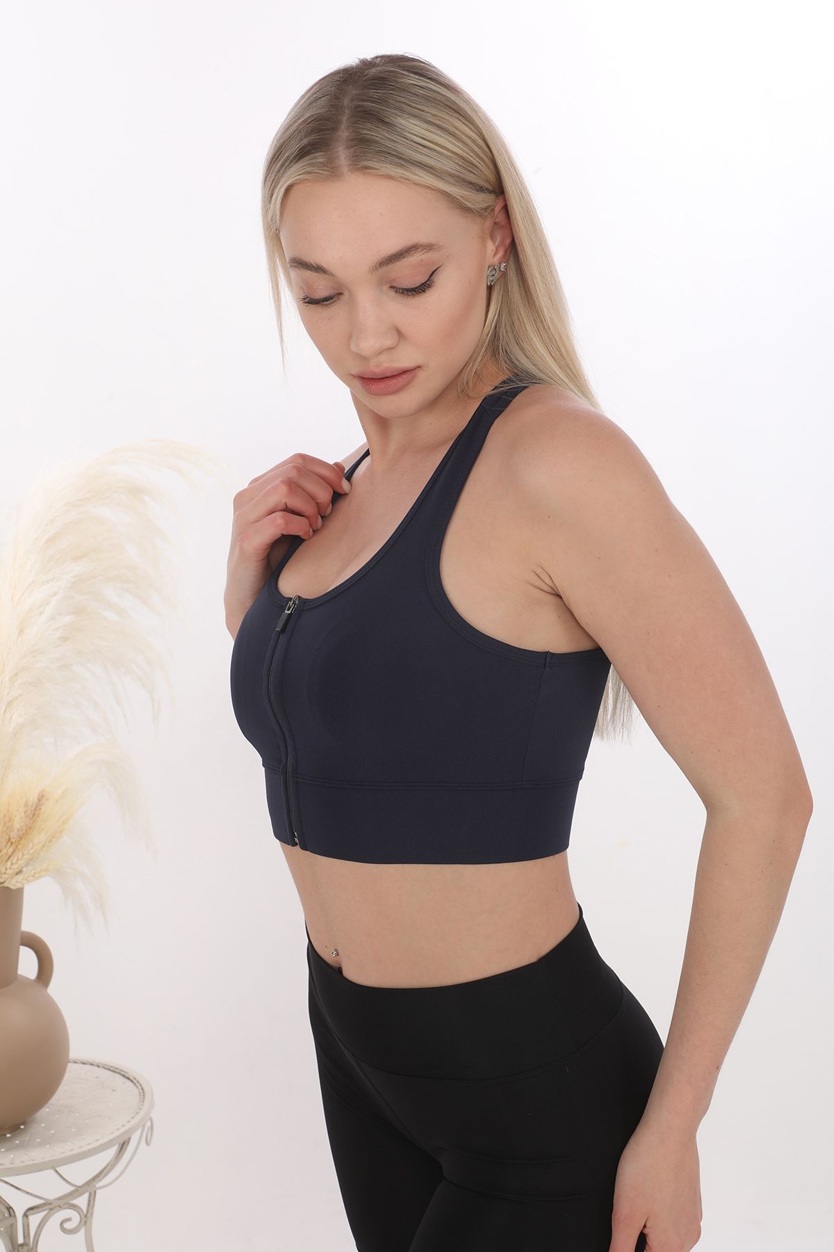 Form Angel Kadın Fermuarlı Sporcu Crop Top – Esnek Fit Kumaş, Nefes Alabilir, Antrenman & Günlük Kullanım