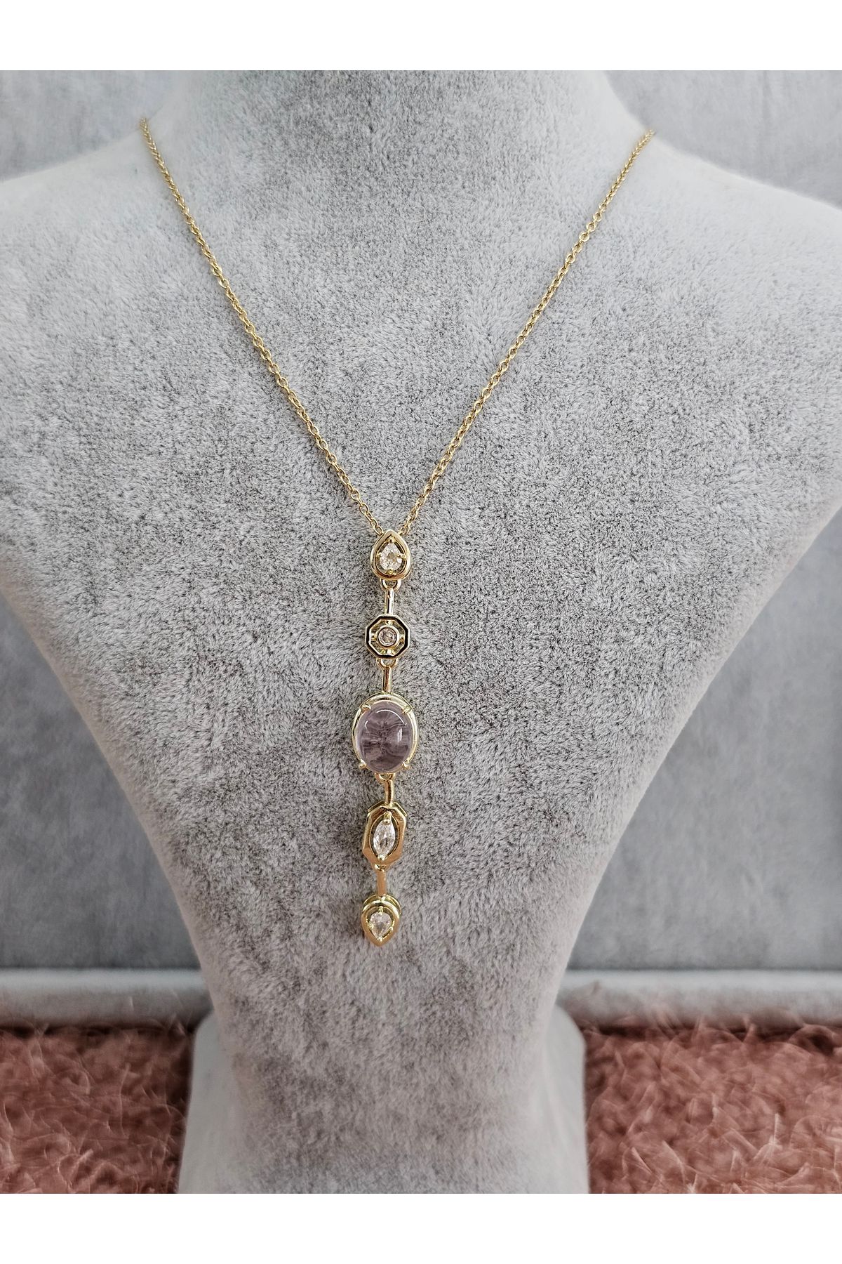 SiestaAccessories Gold Renk Pembe Renkli Taşlı Çelik Y Kolye