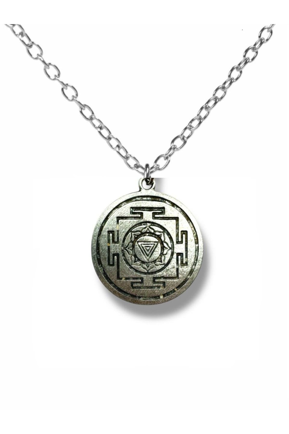 Herşey Nota Kali Yantra Sembol Figürlü Kolye – Spiritüel Gümüş Renk Unisex Meditasyon Takısı