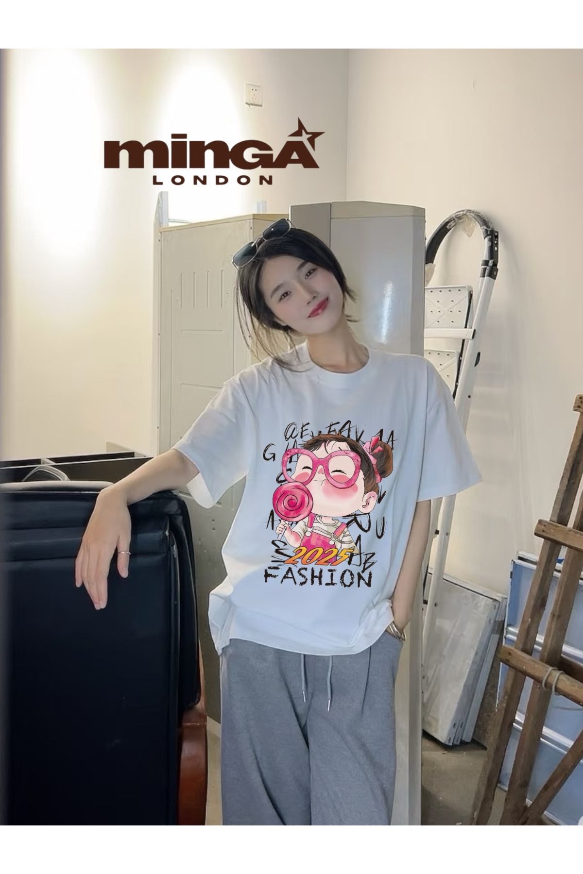 Minga London Fashion Girl 2025 Baskılı Beyaz Oversize Tshirt- Minga London