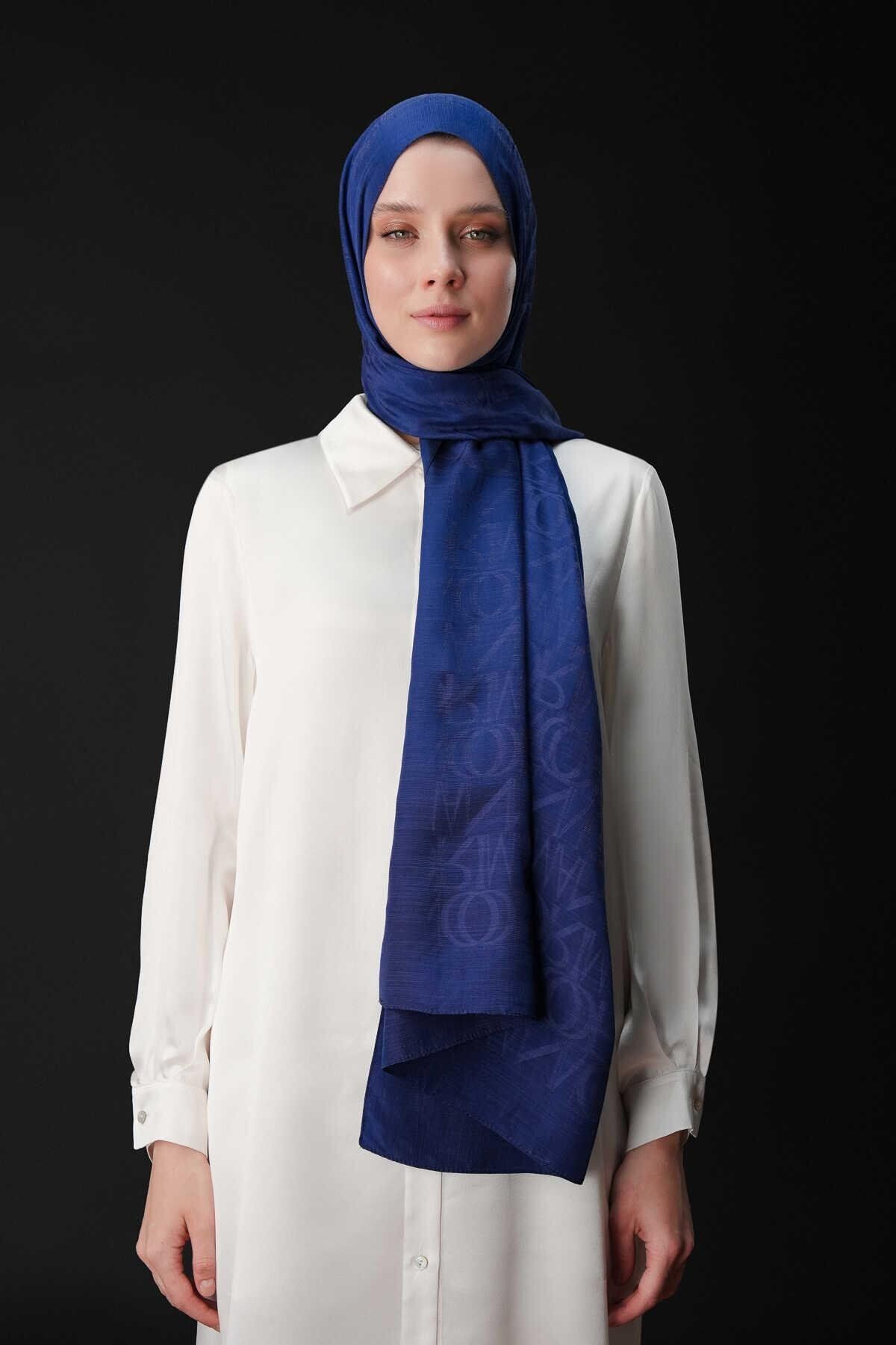 Imannoor İmannoor İmza Monogram Lacivert Shiny Jakar Şal