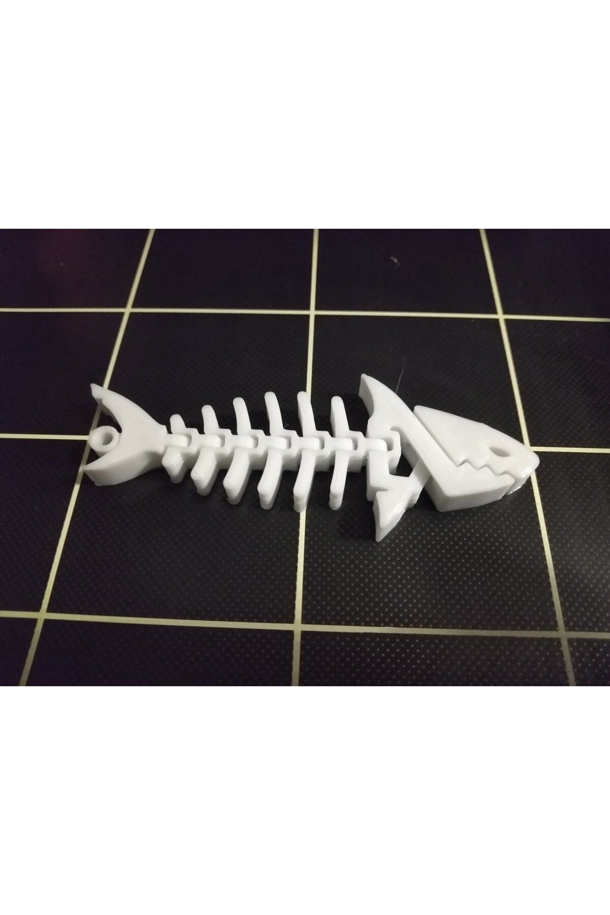 Lucest Shark anahtarlık V2'de yeniden düzenlendi (Plastik Aparattır!!!)