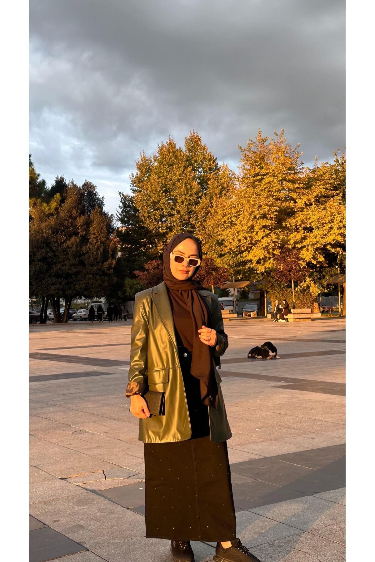 Touche Taş Detaylı Etek Siyah