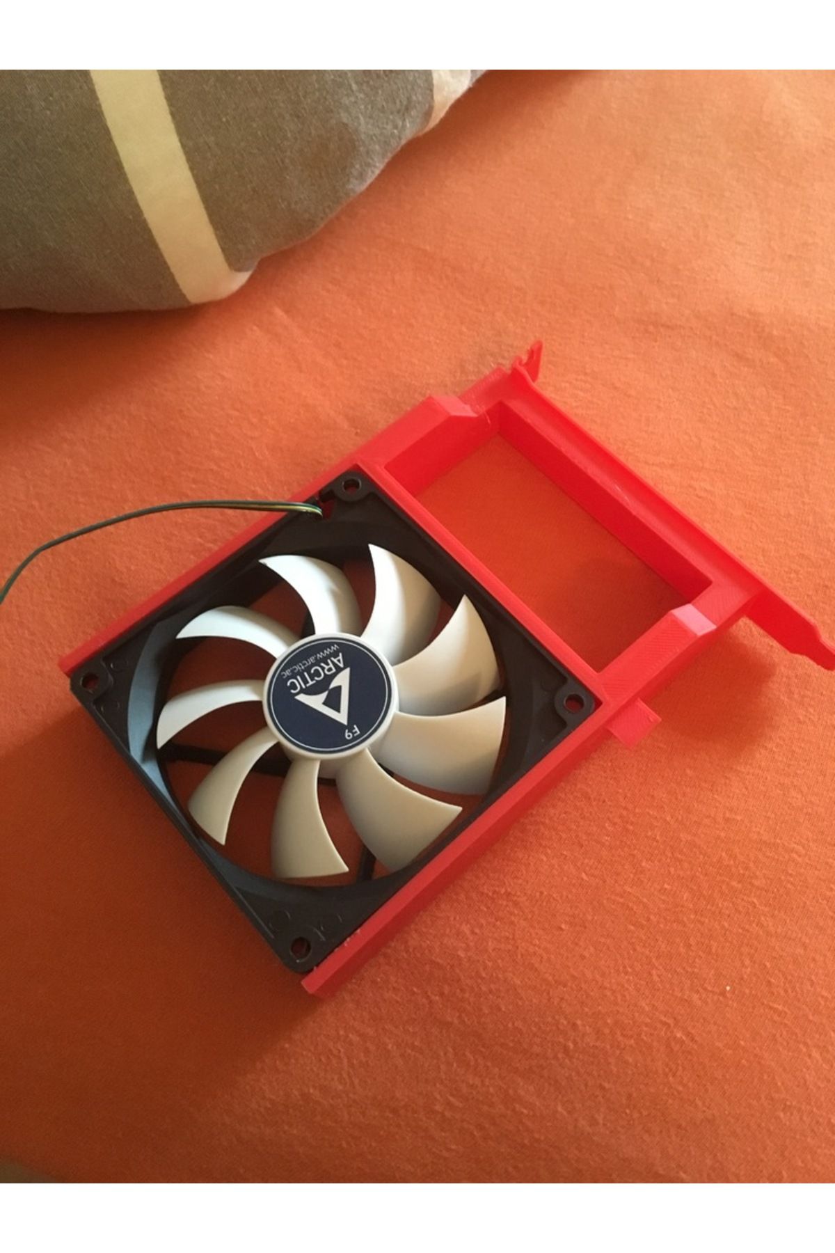 Lucest PCI(e) genişletme yuvası için 92 mm GPU soğutma fanı yuvası (Plastik Aparattır!!!)