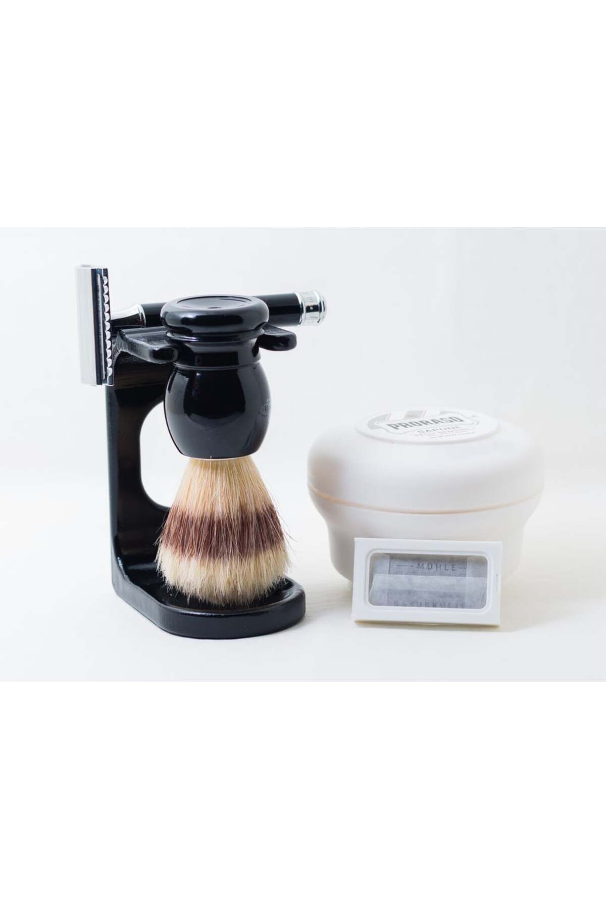 Lucest Jilet ve tıraş fırçası standı Mühle R106 (Plastik Aparattır!!!)