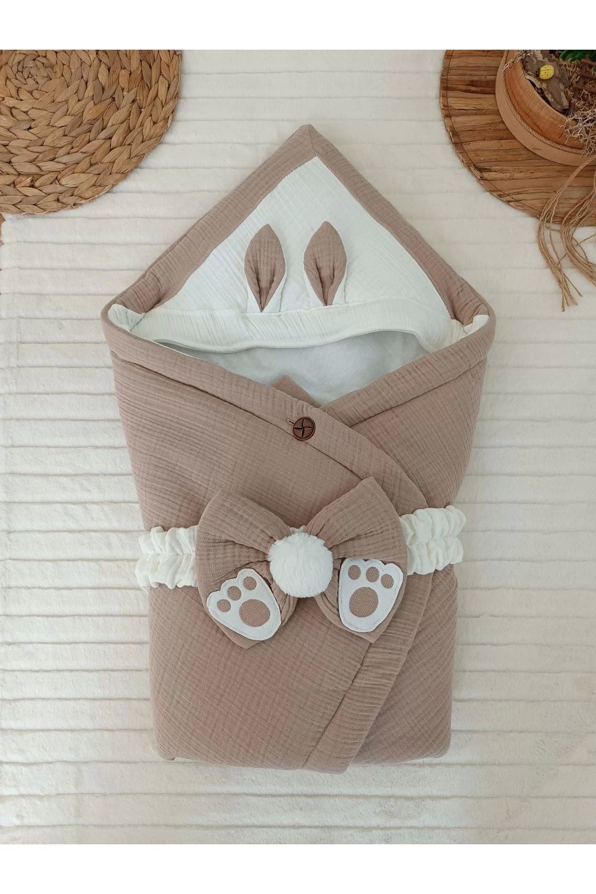 Haye Collection Yenidoğan 4 Kat Müslin Kumaş Kulaklı Patili Fiyonk Bebek Battaniyesi Kundak Yeşil