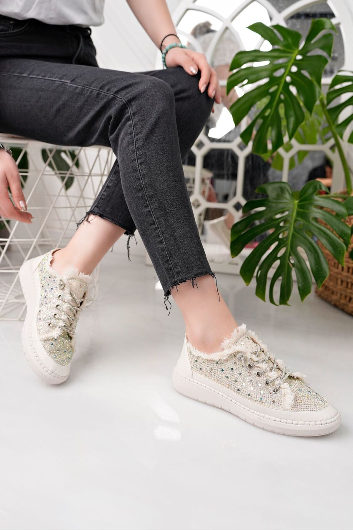 W MAX WM Aura Taş Bağcıklı Taş Detaylı Günlük Kot Sneakers