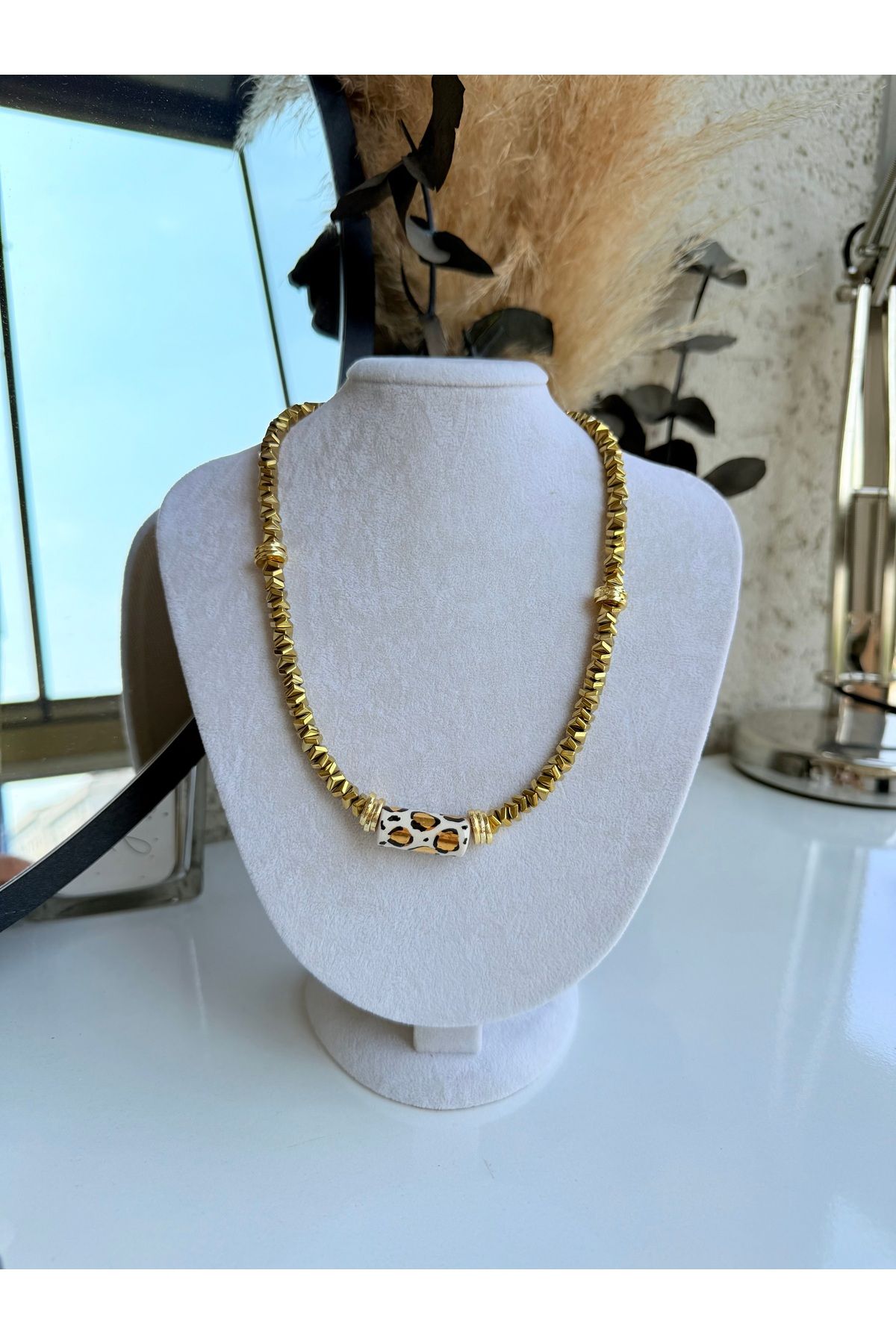 LUXURY JEWELRY Seramik Leopar Detay Doğal Hematit Taşı Kolye