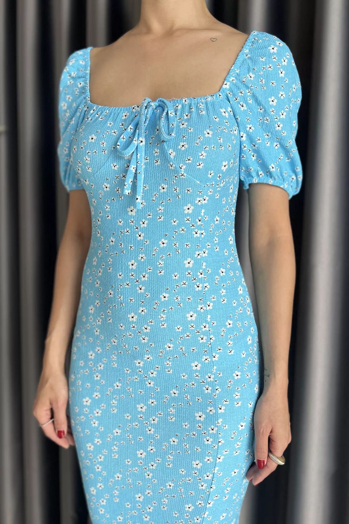 GÜLSELİ-Rochie de damă cu mâneci balon cu fantă albastră 4