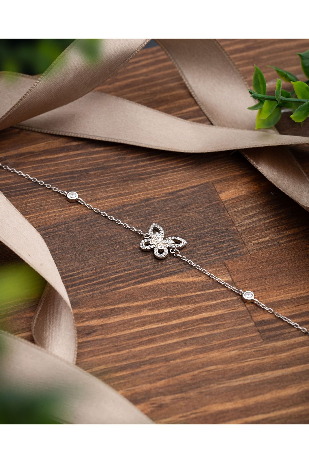 Roza Silver 925 Ayar Rodyum Kelebek Figürlü Minimal Gümüş Bileklik