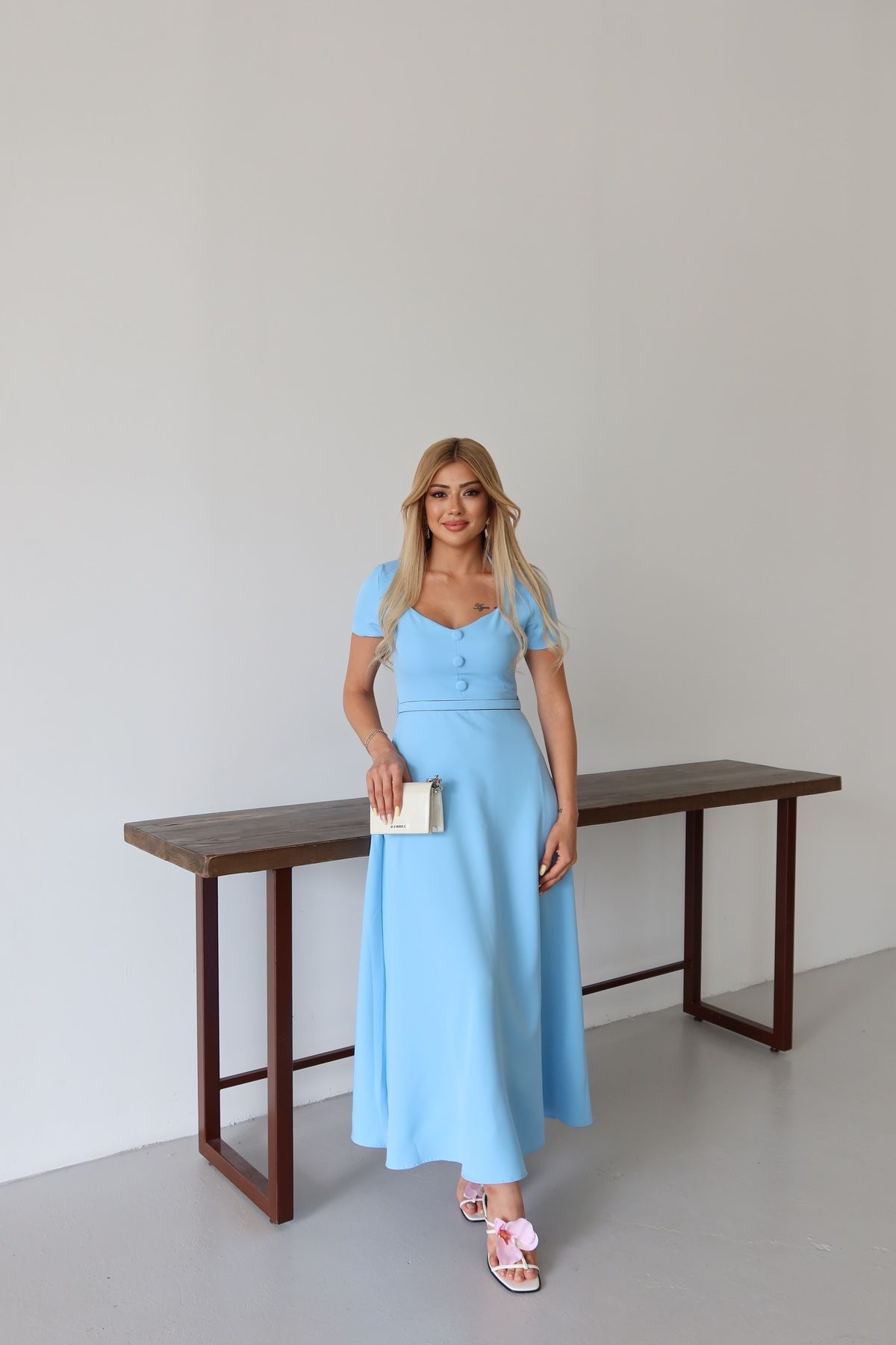 blue ashley Kare Yakalı Kemerli Kloş Midi Elbise