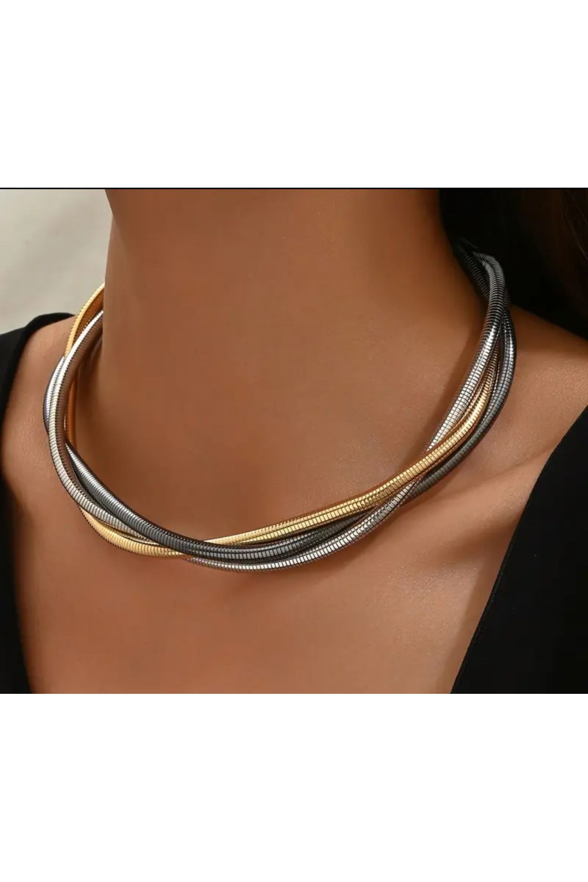 materialist Üç Renk Burgulu Yılan Zincir Choker Kolye – Altın, Gümüş, Antrasit Metalik Işıltı