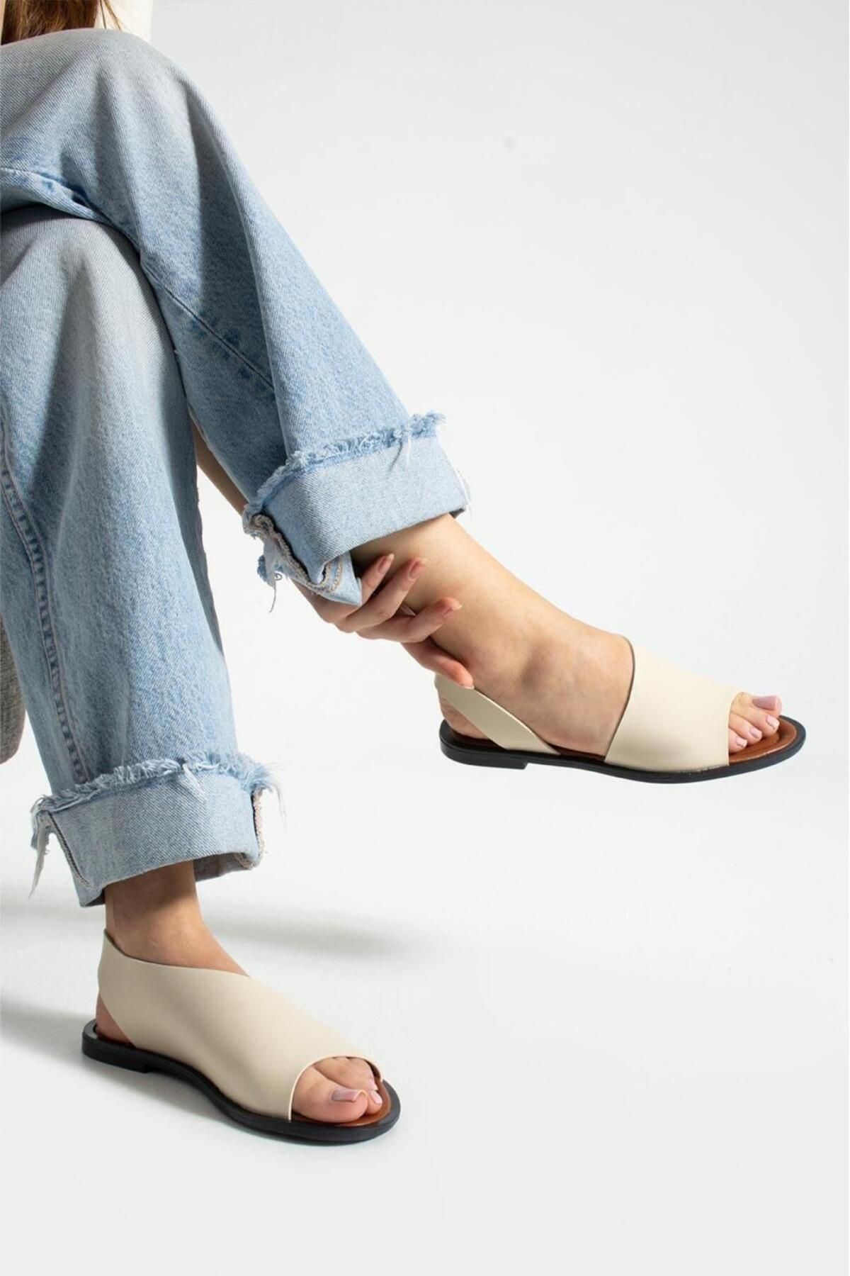 Oksit Kleopetra Model Yanları Açık Kadın Sandalet