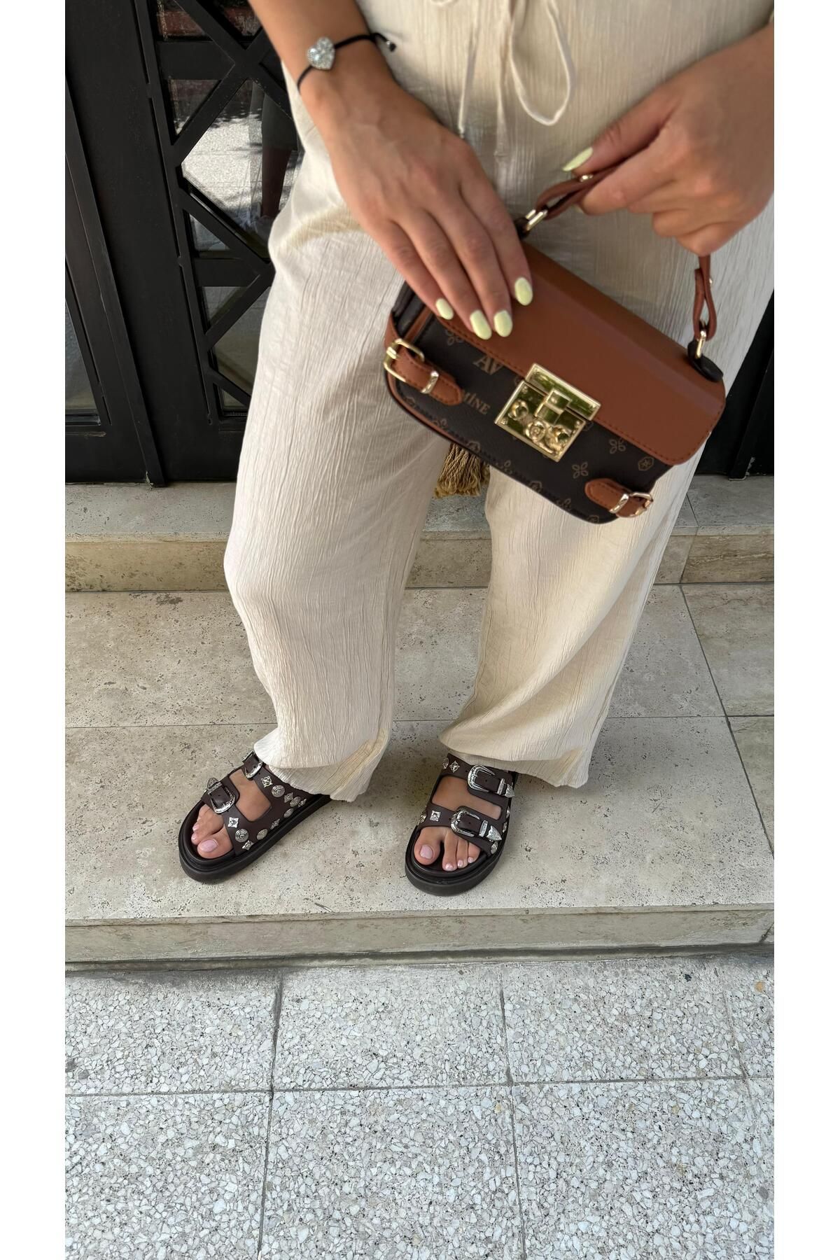 by emine eren emotion shoes Saye Trok Deri Terlik