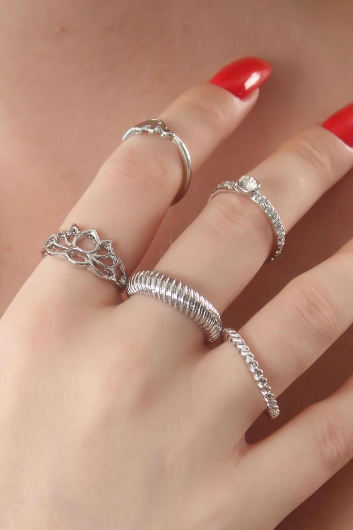 AfraBeauty 925 Ayar Paslanmaz Çelik Gümüş Renk Lotus Figür Zirkon Taşlı Sarmal Model Yüzük Kombin