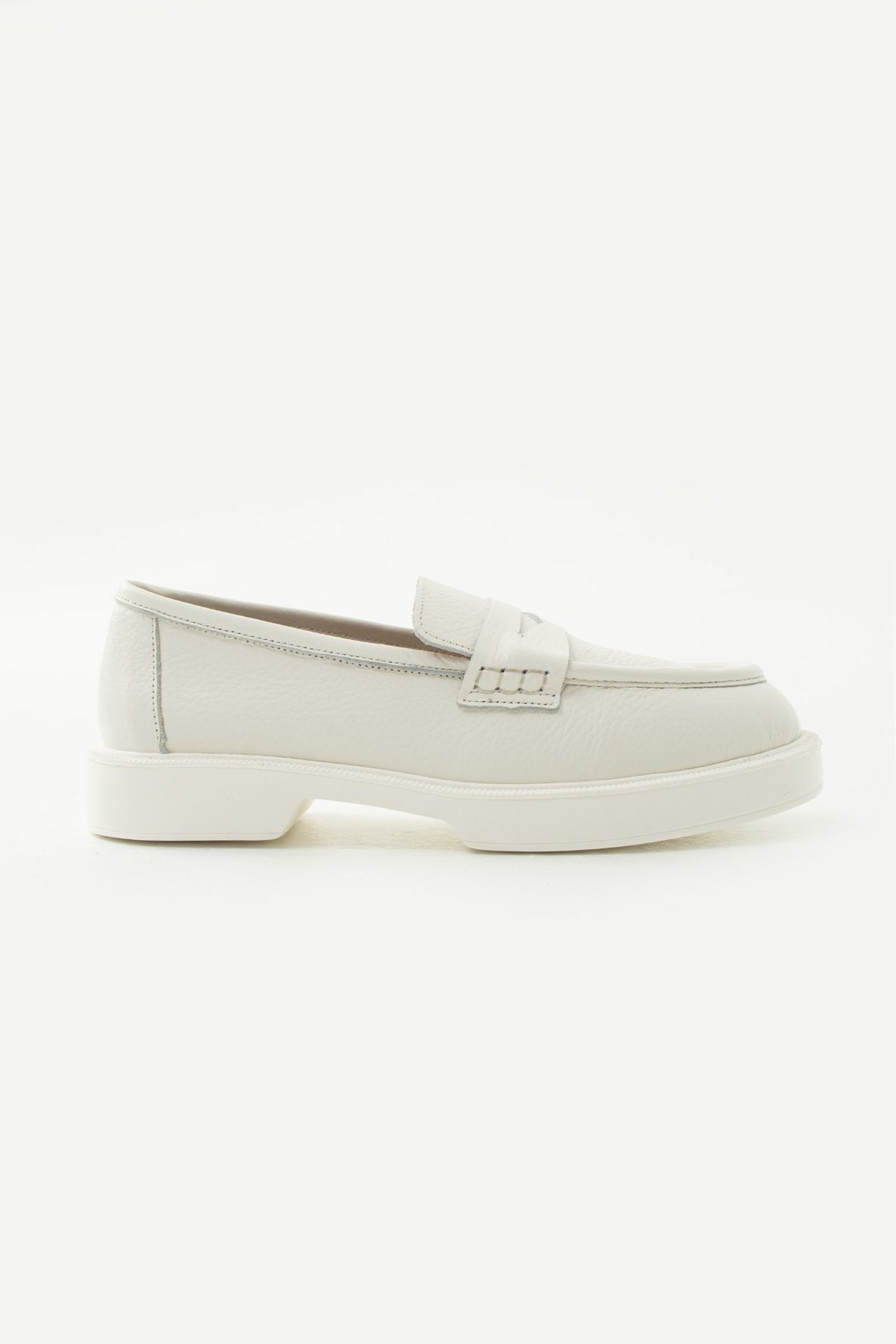 Siena Shoes Alba Kadın Kuşak Detaylı Hakiki Deri Loafer Beyaz Floter