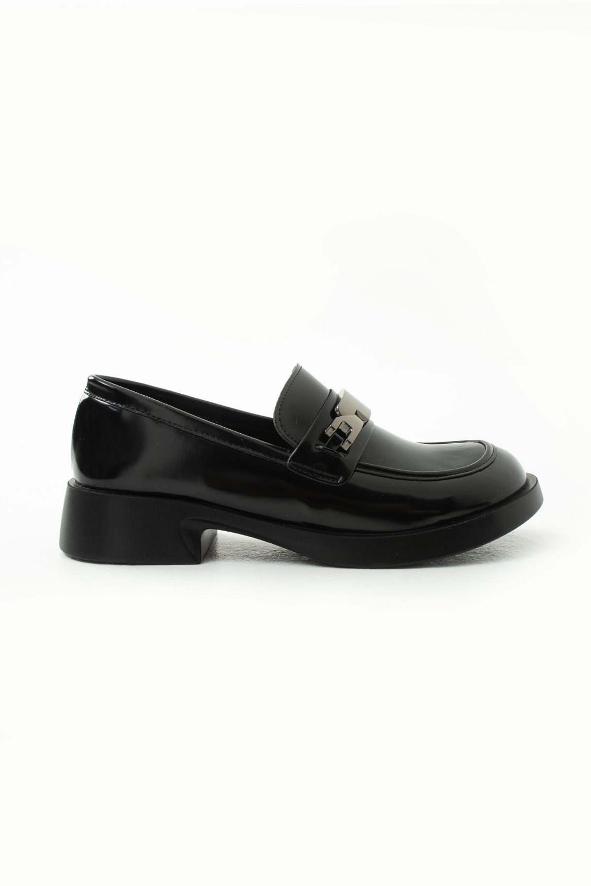 Siena Shoes Belle Kadın Gümüş Tokalı Loafer Siyah Rugan