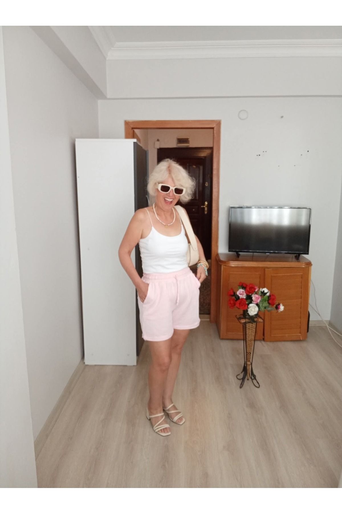 Butik Yeni sezon, rahat kalıp yumuşak kumaş terletmeyen fazla kırışmayan harika şort