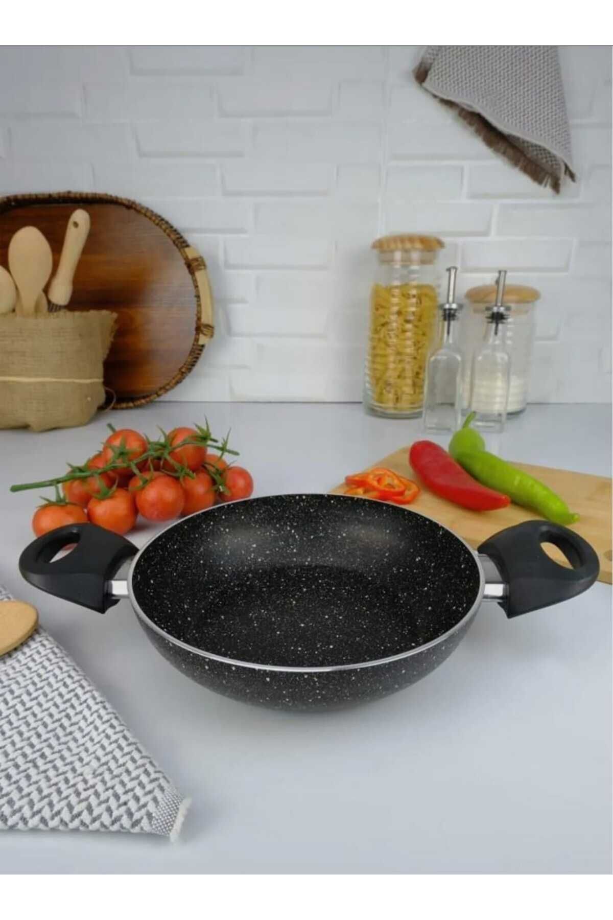 KIZILELMADA 24 cm Siyah Granit Kulplu Tava – Yapışmaz ve Dayanıklı Yüzey
