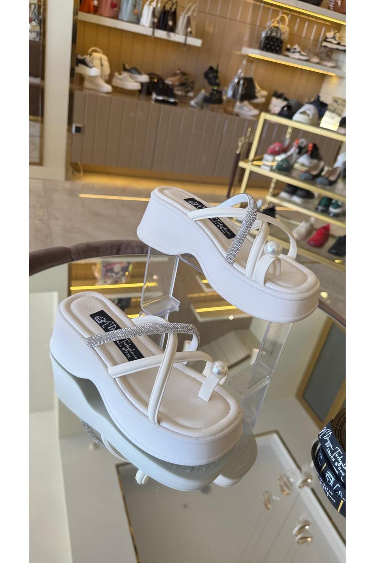 KRISTE BELL İthal İncili Model Kadın Yüksek Taban Sandalet
