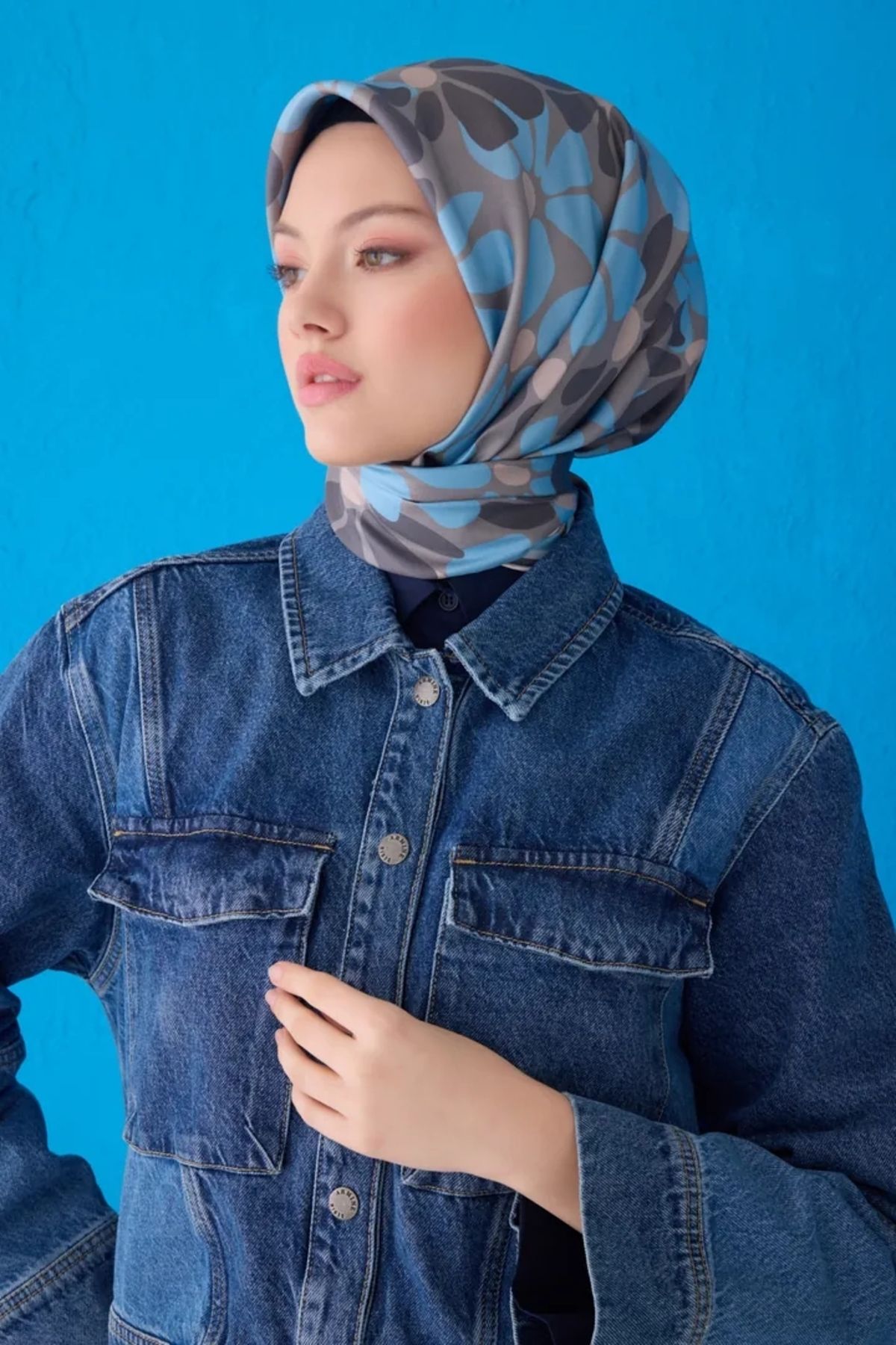 Belli Twill İpek Eşarp 4116D Çiçekli Desen Bebe Mavisi-Antrasit-41