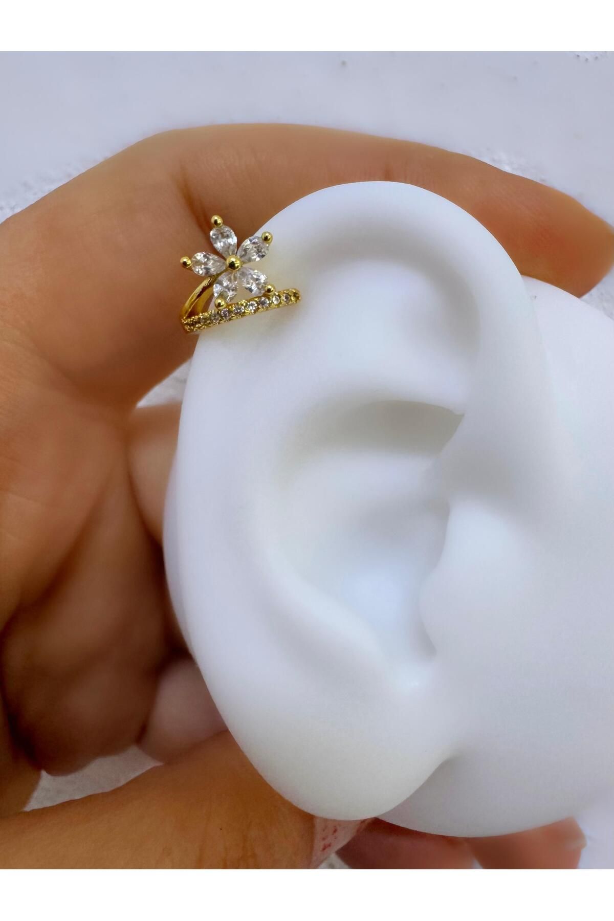 Arescollection Zirkon taşlı 1 adet helix kıkırdak lobe uyumlu halka piercing