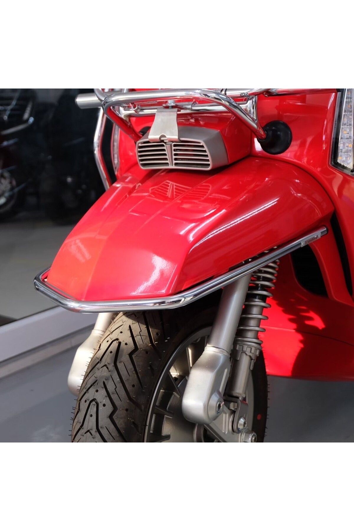 Friendship Lambretta G 350 Ön Çamurluk Koruma Demiri *Krom* / Friendship