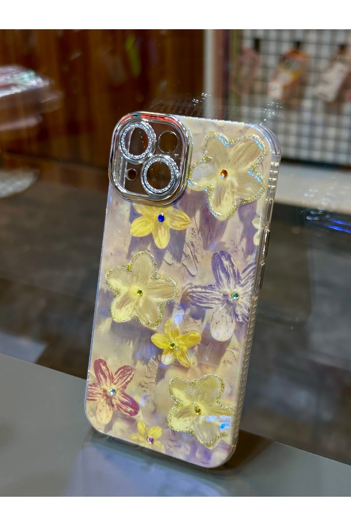 BURKİNA iPhone 13 iPhone 14 için uyumlu Taşlı Kamera Lens Koruyucu Renkli Darbe Emici Kılıf