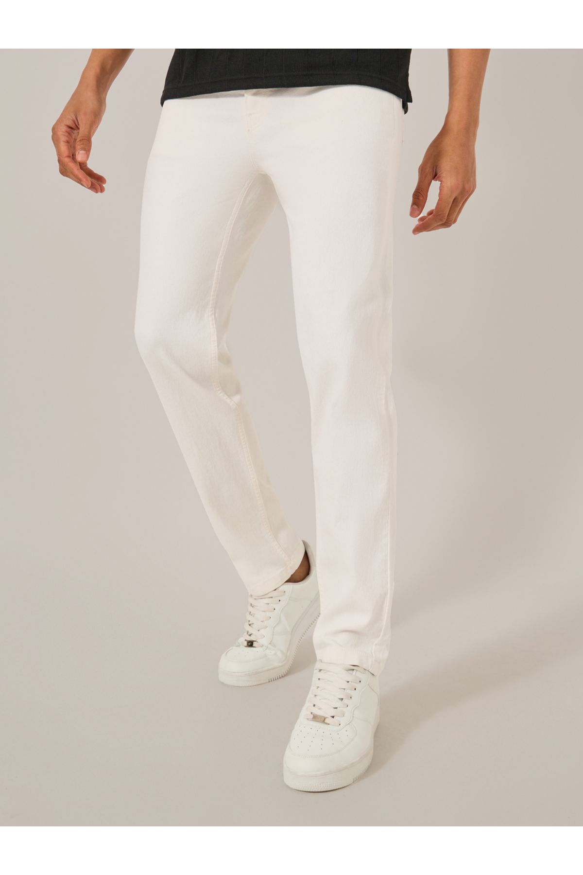 【WOOHWA】WHITE BRUSH DENIM PT White Men Jeans 👖 40-80% off! | Sleek & Stylish - Trendyol