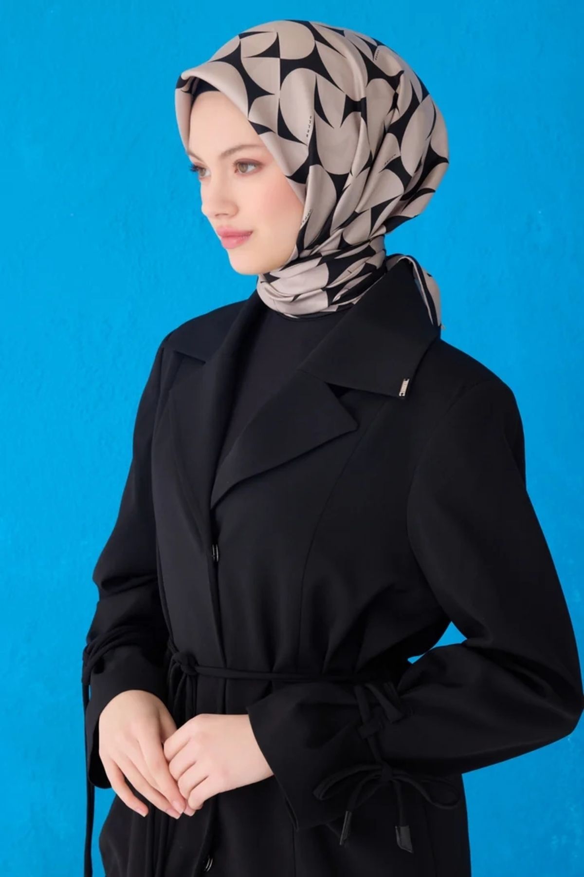 Belli Twill İpek Eşarp 4117D Geometrik Desen Vizon-Siyah-84