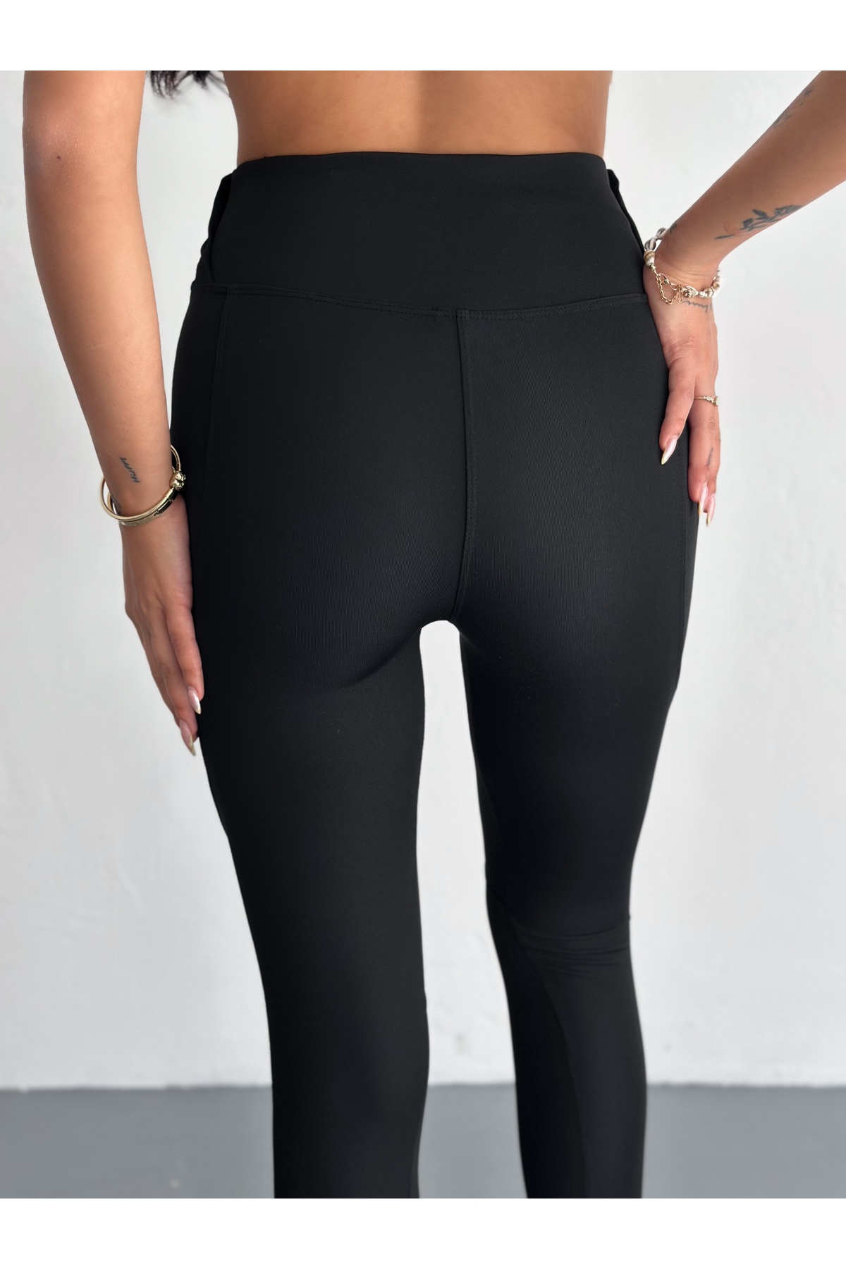 جوراب شلواری ورزشی انعطاف پذیر LYCRA با جزییات کمربند 8