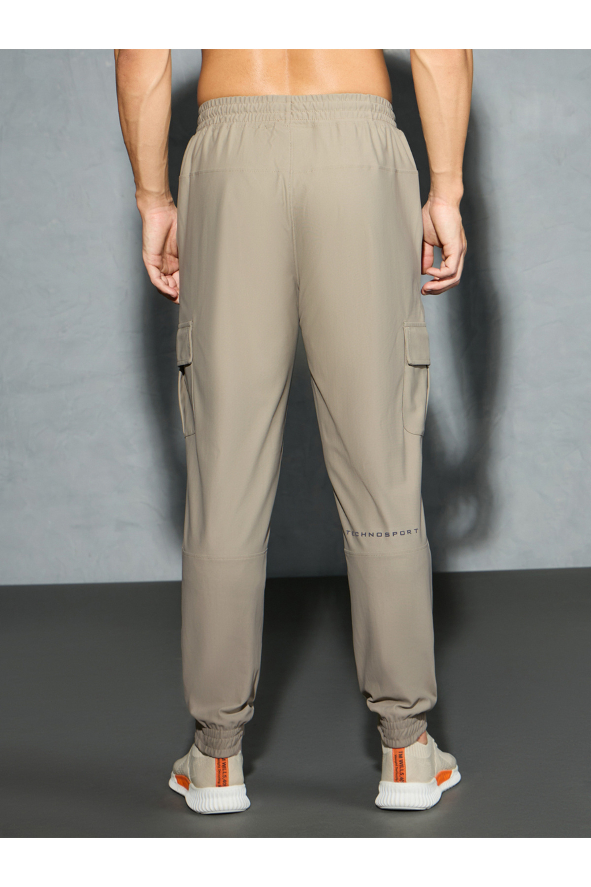 Technosport By Styli-Solid Regular Fit Cargo Joggers with Drawstring 3
