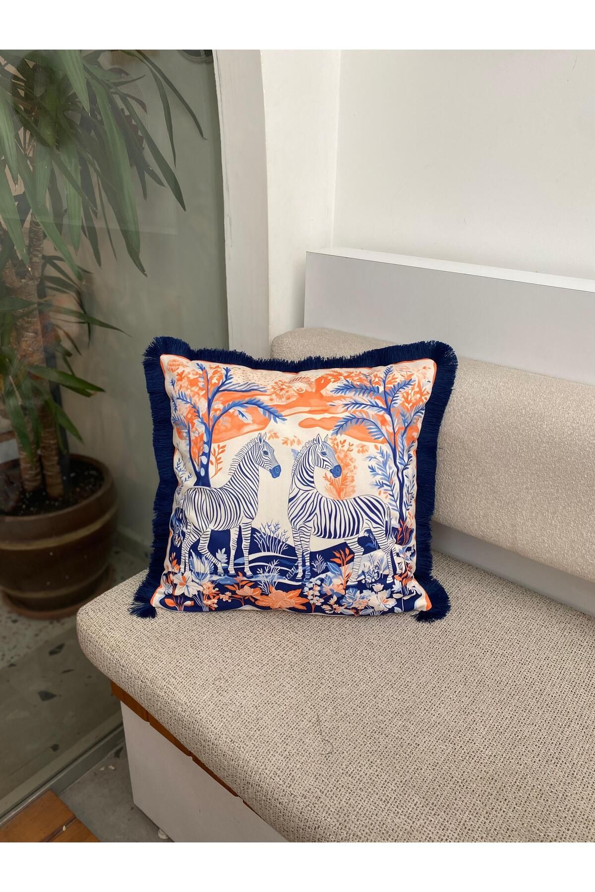 RahanDesign Zebra Desenli Çift Taraflı Saçaklı Dekoratif Kırlent Kılıfı - 43x43cm - Dekoratif Kırlent Kılıfı