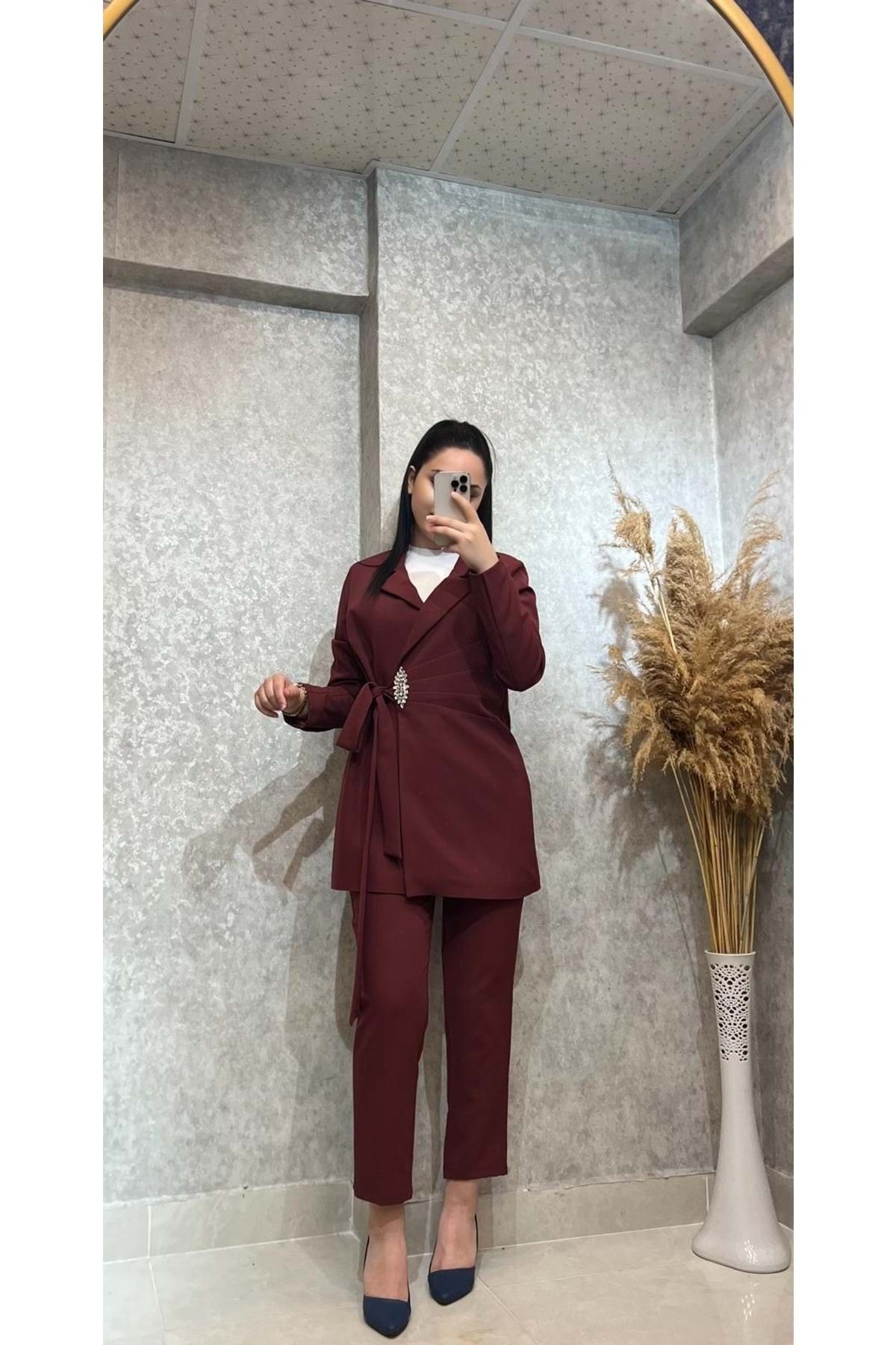 MİSS VİSHNE 25Y2203 TAKIM CEKET PANTOLON , TAŞ DETAYLI YANDAN BAĞLAMALI BORDO