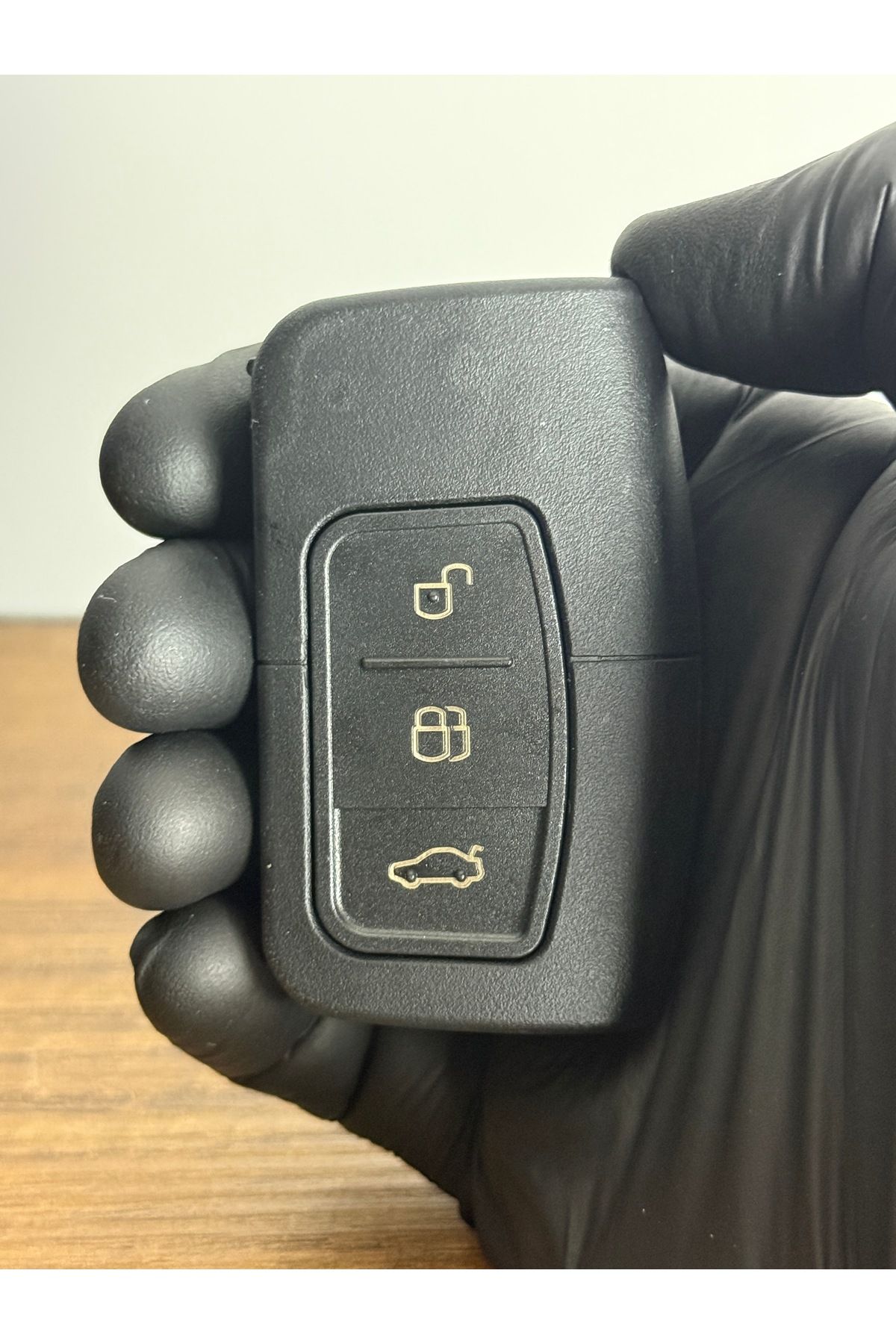 Luxe Aksesuarr Ford Focus Kuga Smart 3 Düğmeli Anahtar Kumanda Kabı