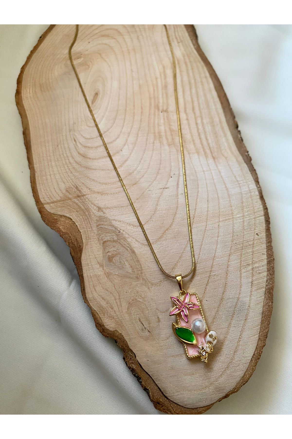 asem jewelry PEMBE MİNELİ ÇİÇEK VE İNCİ DETAYLI VİNTAGE ÇELİK KOLYE