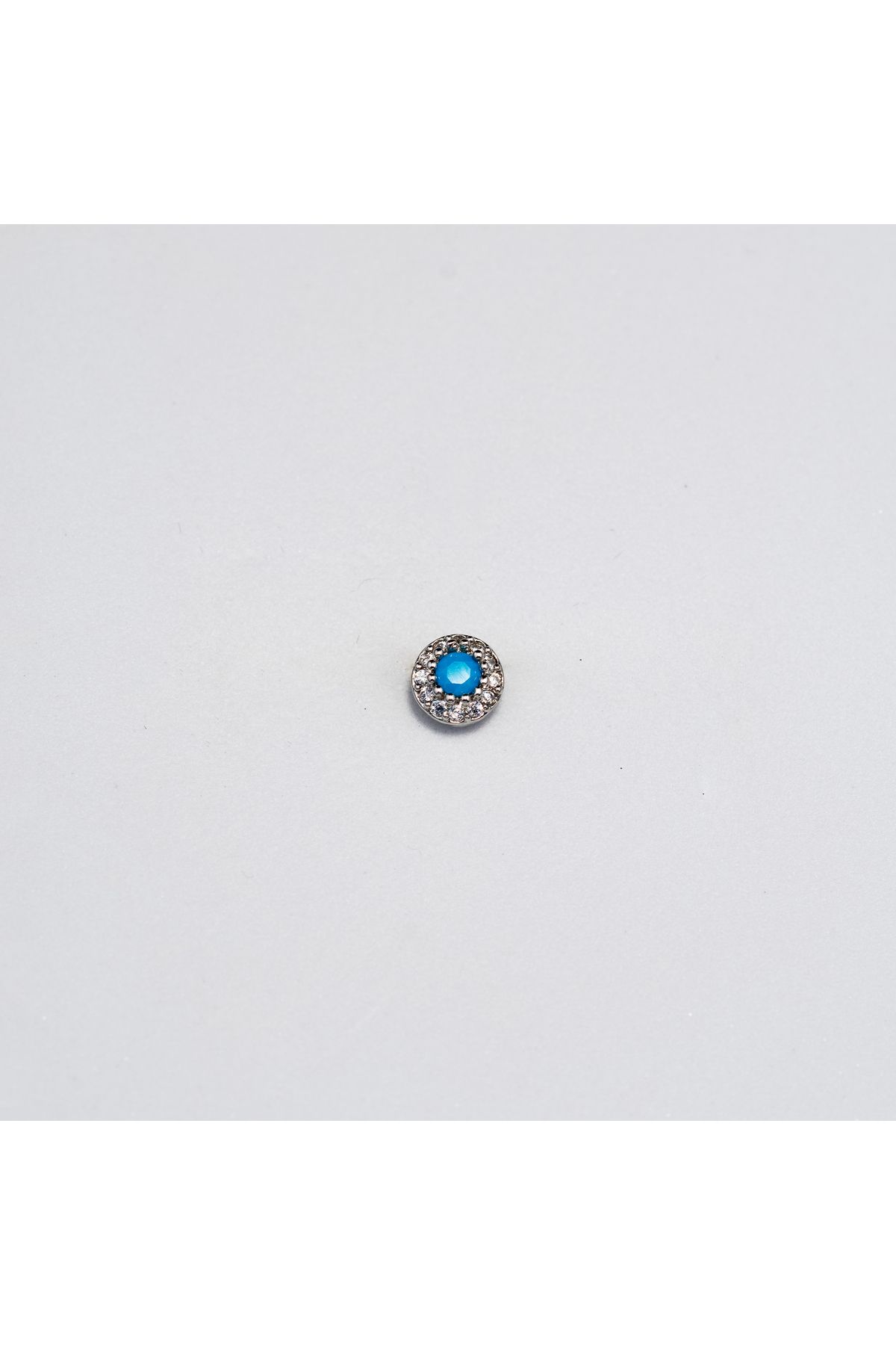 Piercing by Sever TURKUAZ MAVİ VE ŞEFFAF TAŞLI MODEL ÇELİK PIERCING… GÜMÜŞ/SILVER RENKLİ (TARGUS HELIX CONCH FLAT)