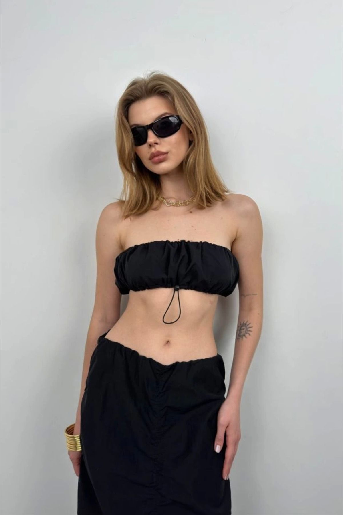 Omarı Zarif Lastik Detaylı Crop Bluz