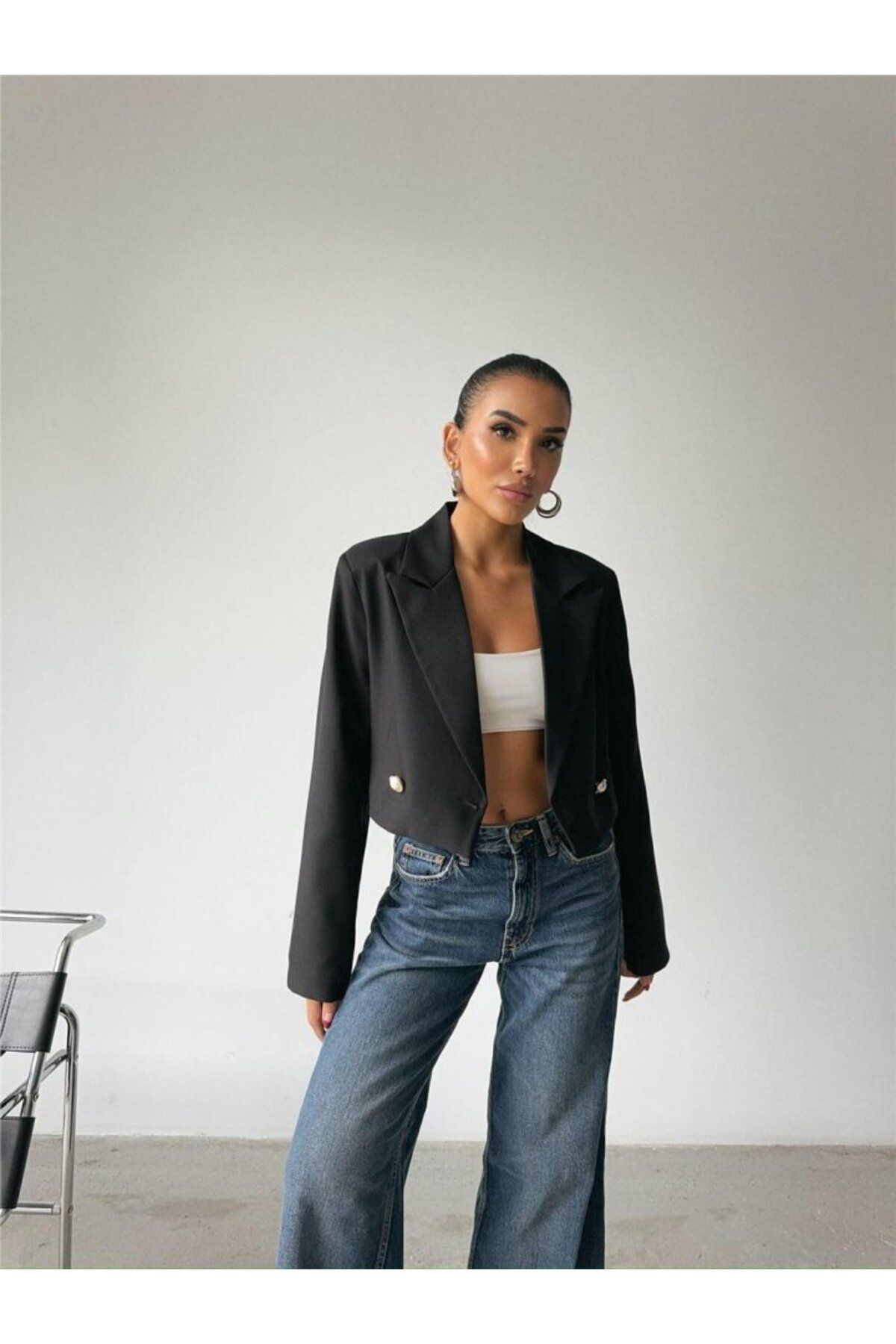 D&M Life Collection ARKASI İNCİ DÜĞME DETAYLI CROP CEKET - Siyah - L