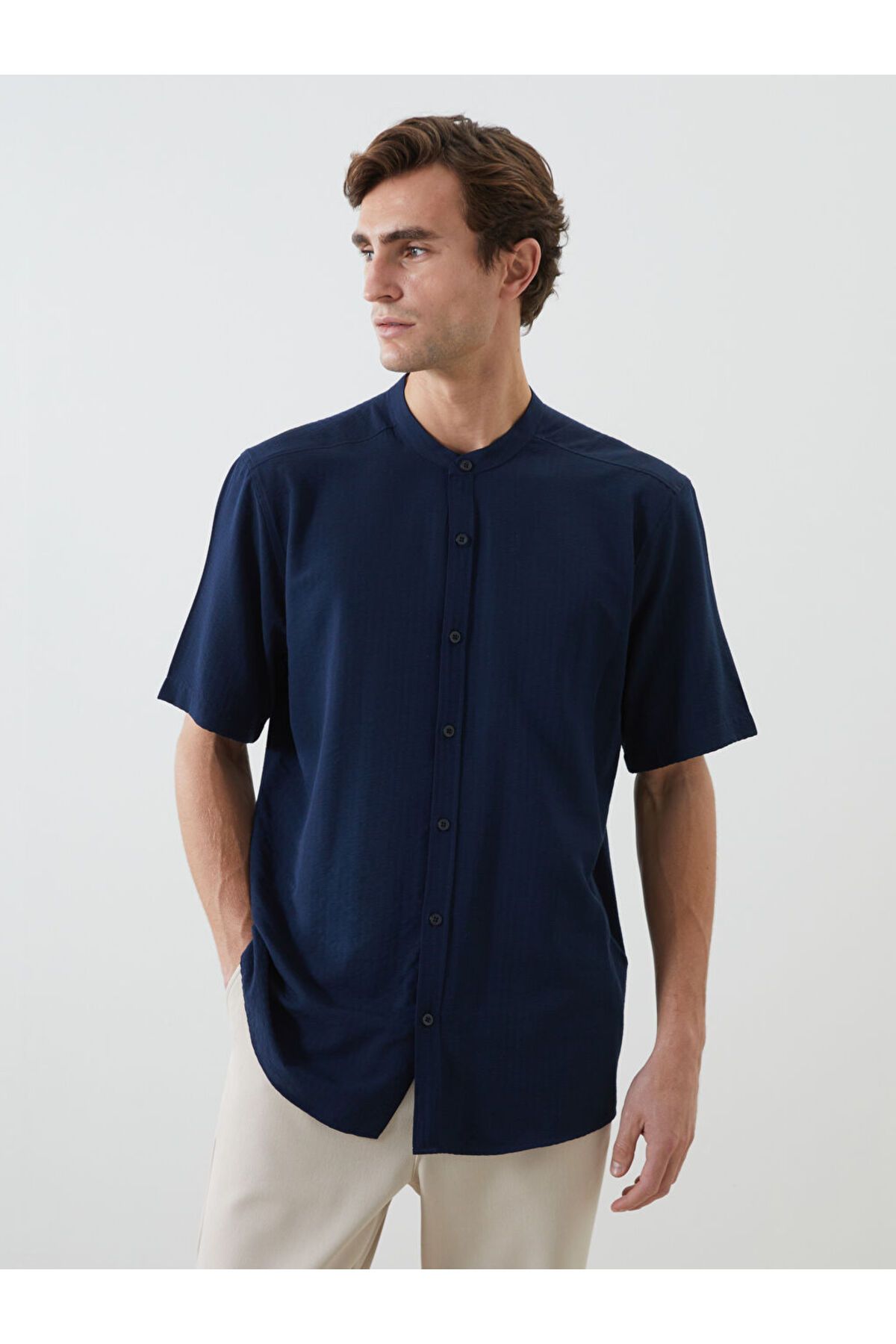 LC Waikiki Regular Fit Kısa Kollu Armürlü Erkek Dokulu Gömlek