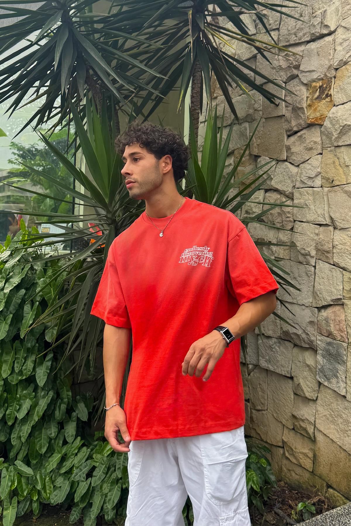 Flaw Wear Endlessly Discovering Myself Baskılı Tişört