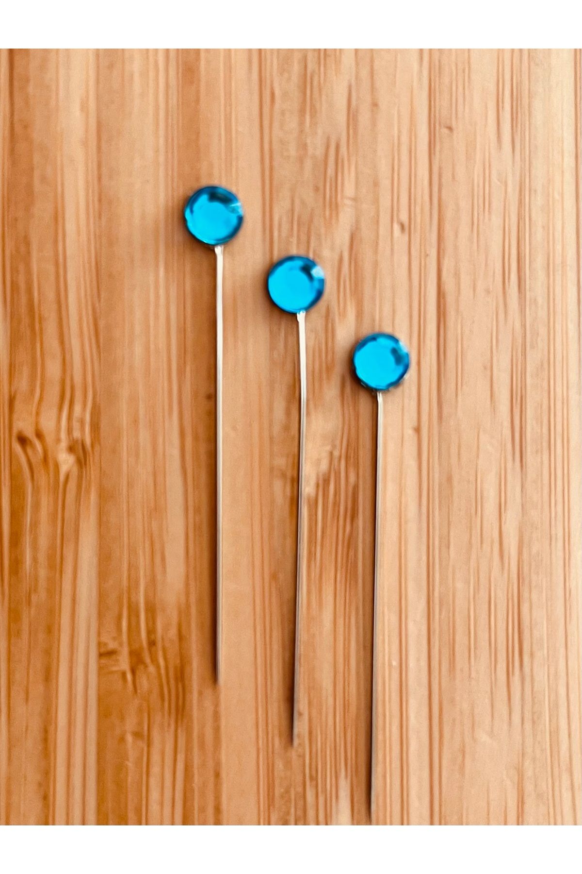 Öztürk Taşlı Şal Eşarp İğnesi. 38mm. 3'lü Paket. Mavi.