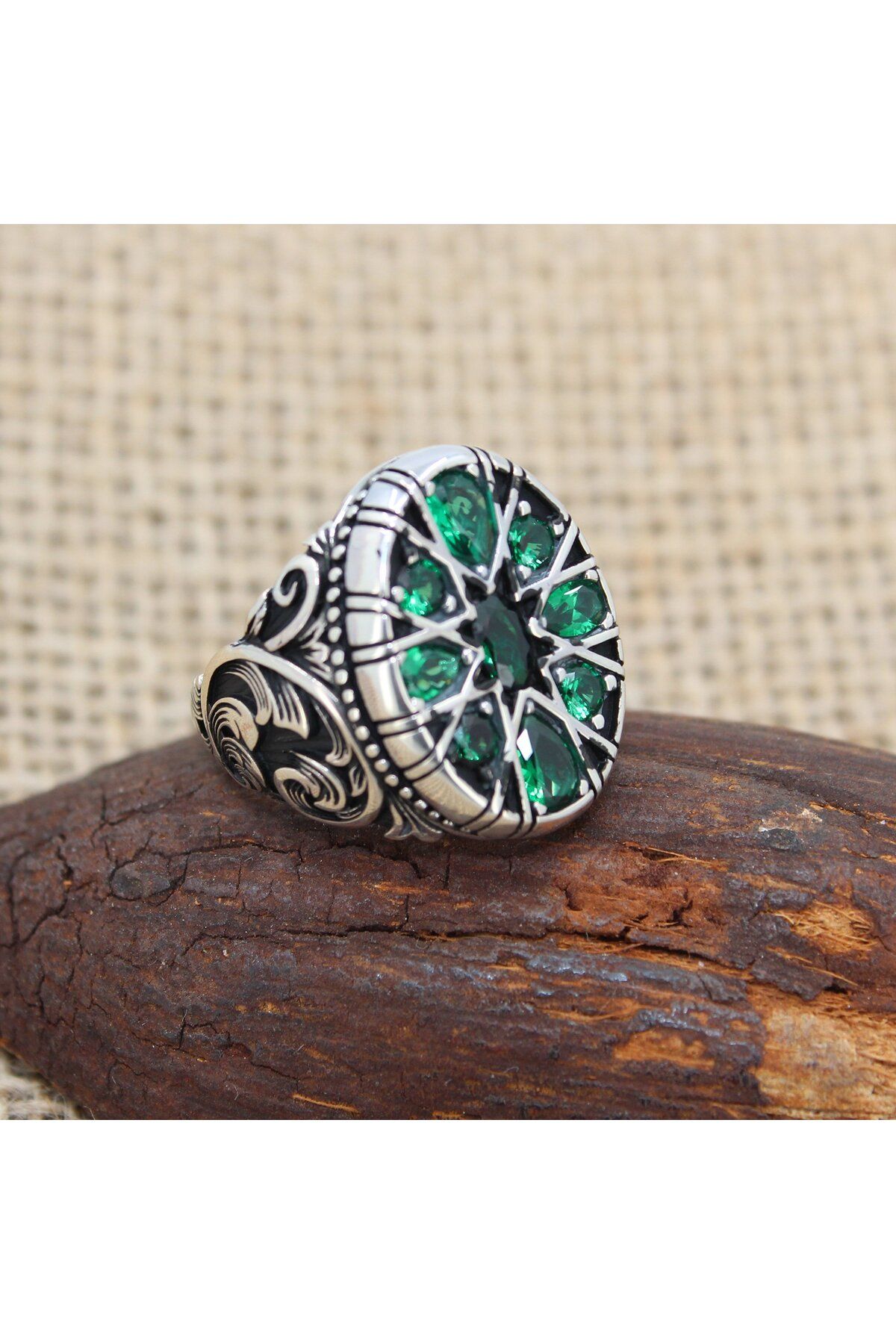 QubbeSilver Yeşil Zirkon Taşlı Oval Kasa 925 Ayar Gümüş Erkek Yüzüğü