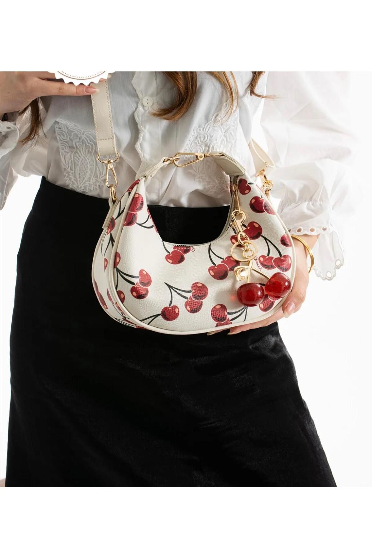 LİSBOND ELEGANCE Lisbond Elegance Betty Model Kiraz Desenli Charm Hediyeli Kadın El Ve Omuz Çantası
