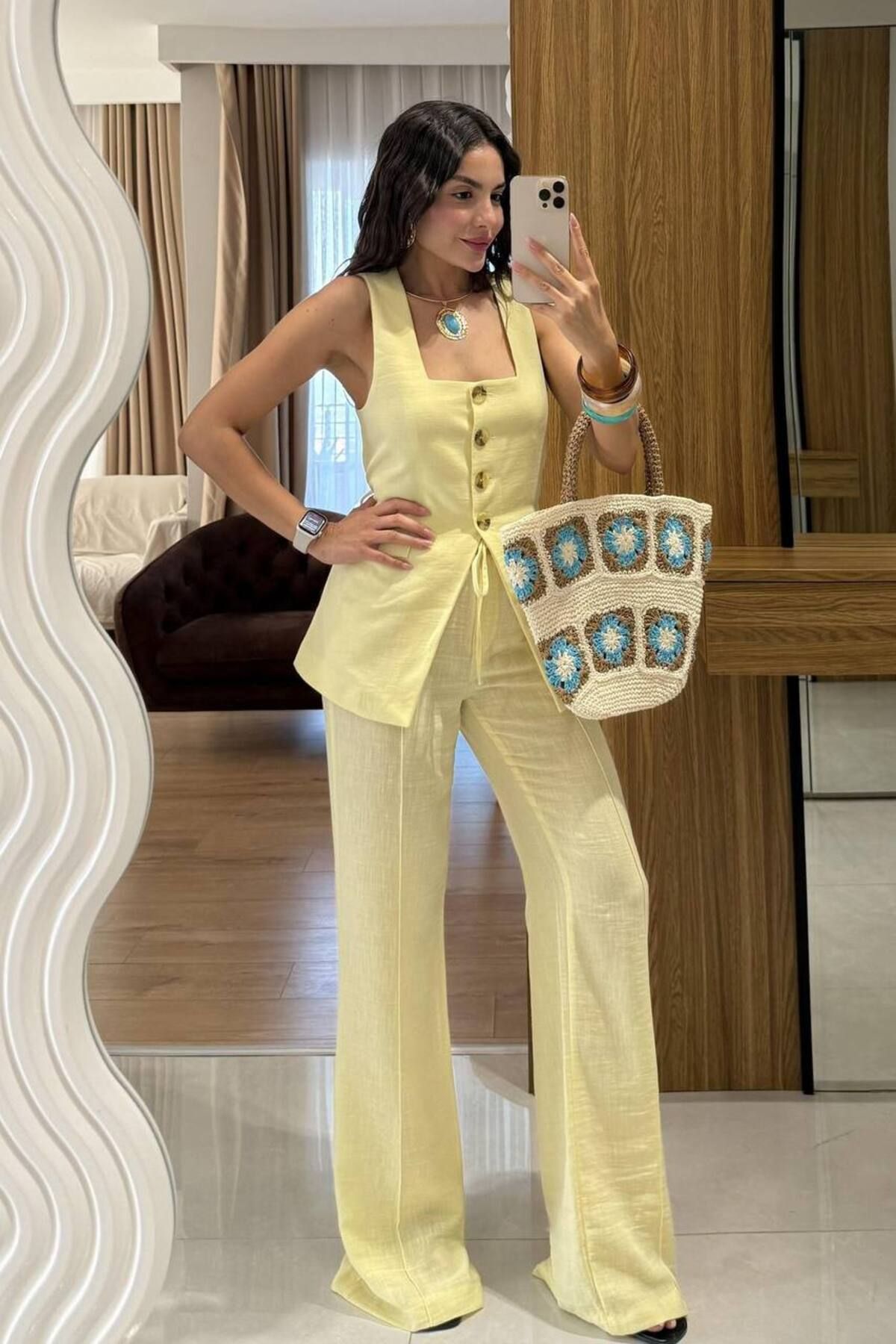 Castivo Fashion Keten Düğme Detaylı Yelekli Takım
