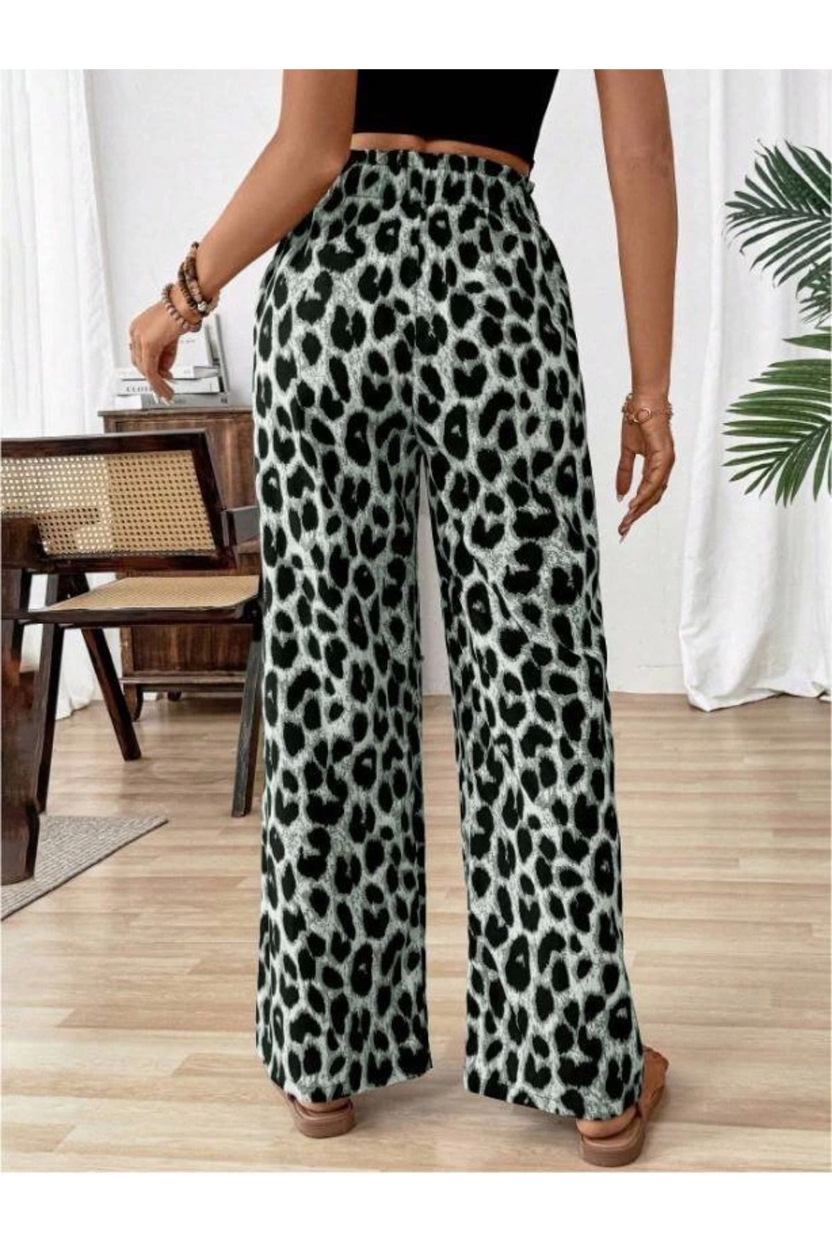 Omarı Leopar Desenli Beli Lastikli Kadın Pantolon